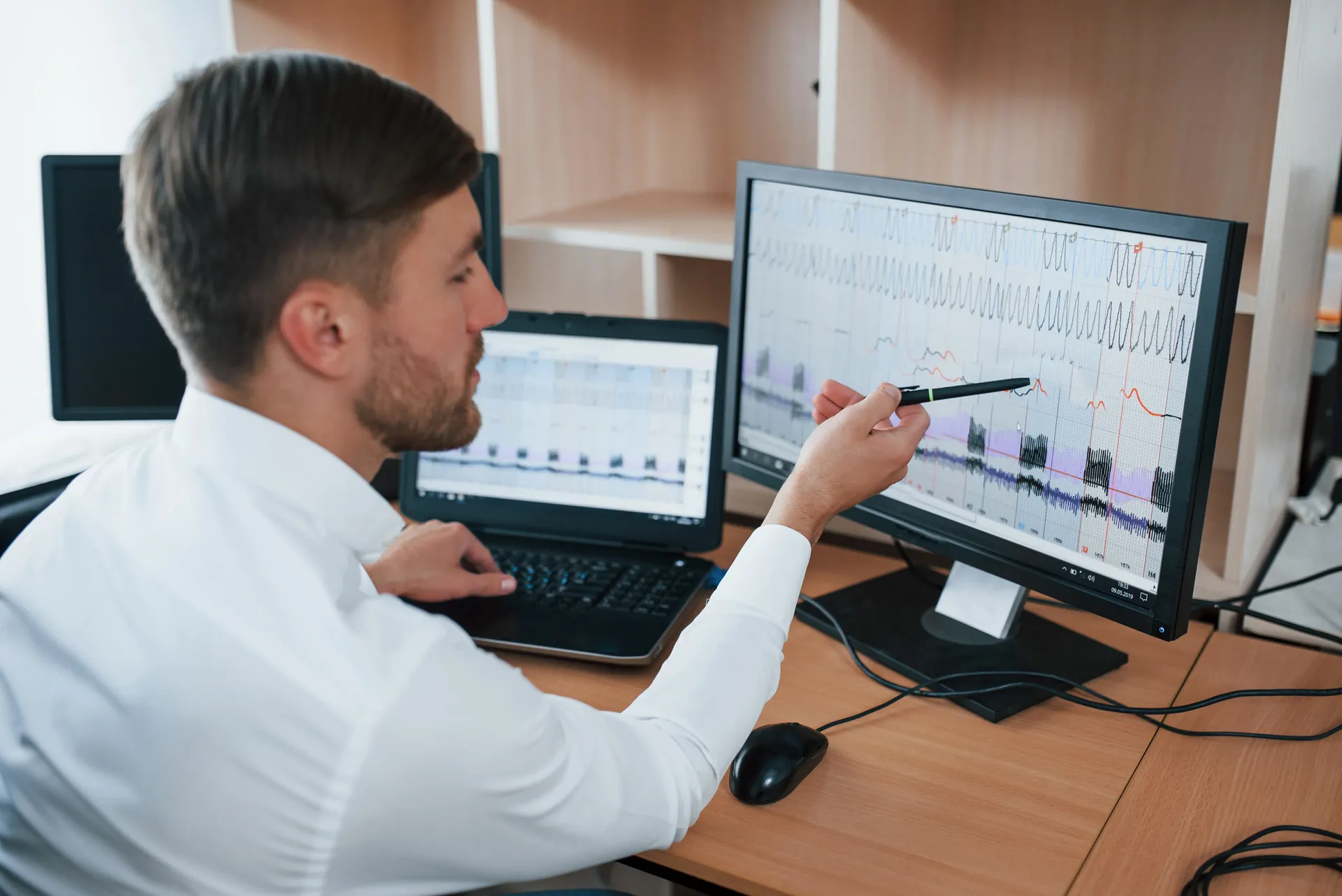 Faster Citation and Visibility Monitoring icon illustrating AEO and AI search optimization by Arobit Digital